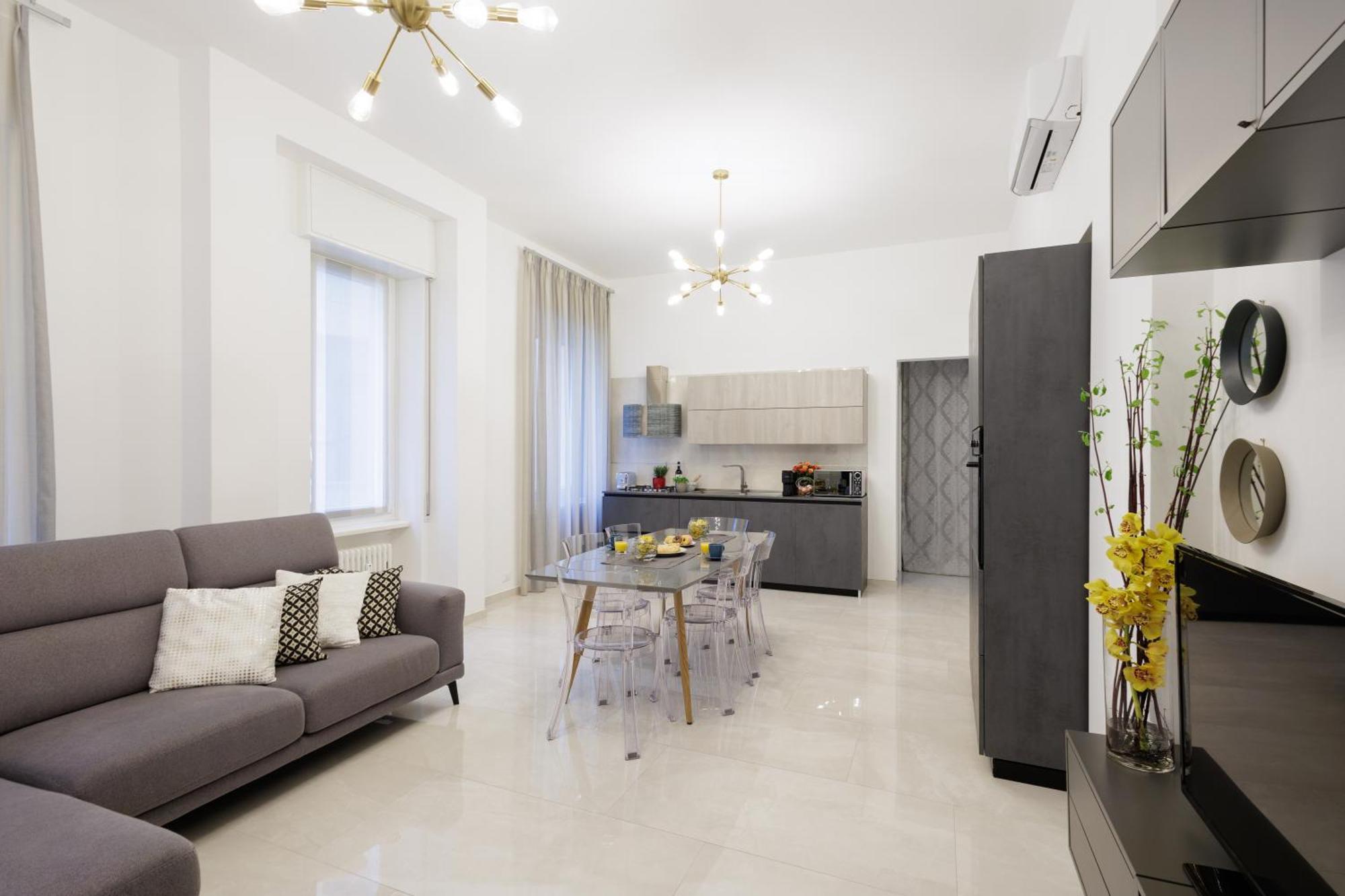 Genoa Lux Apartments With Parking Екстер'єр фото