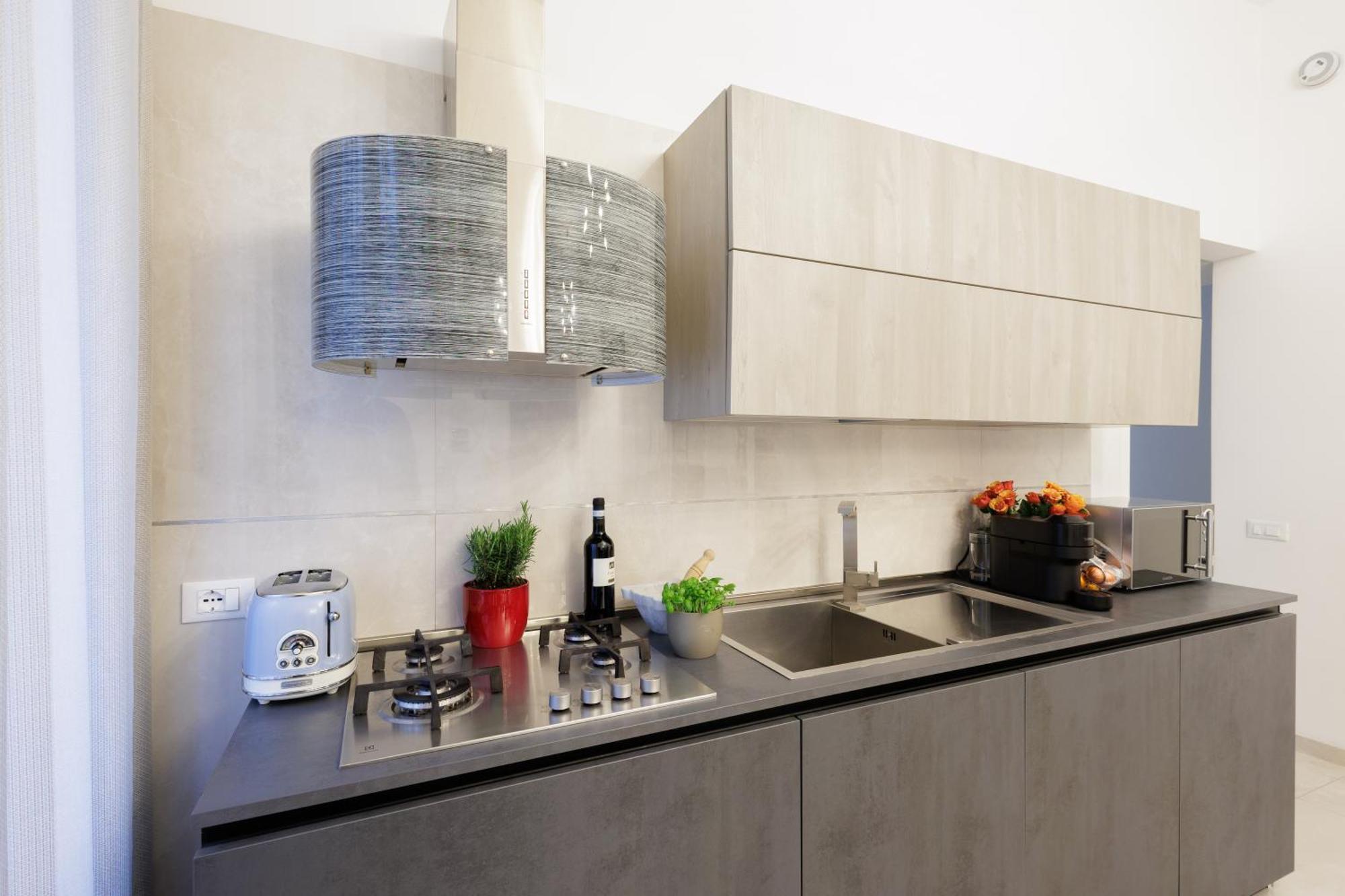 Genoa Lux Apartments With Parking Екстер'єр фото