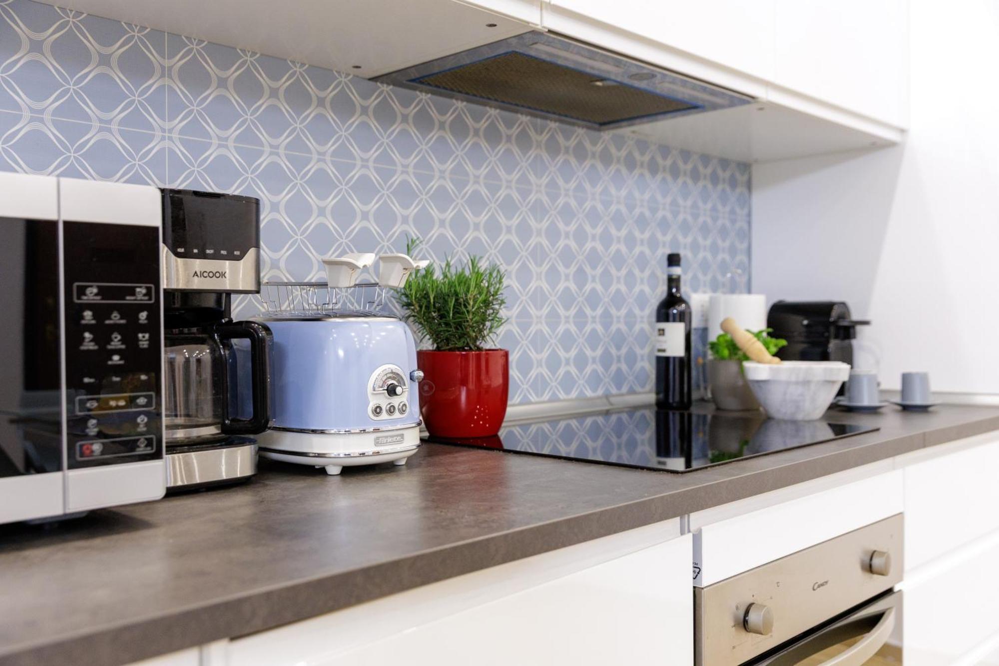 Genoa Lux Apartments With Parking Екстер'єр фото